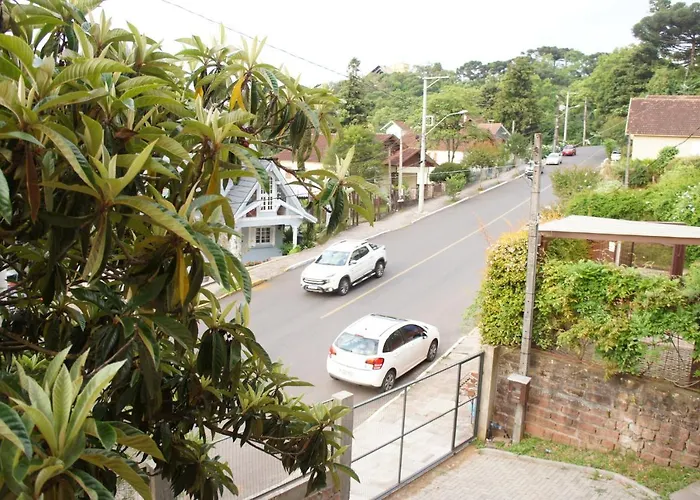 Casa No Centro, Tranquila E Confortavel. Villa Gramado