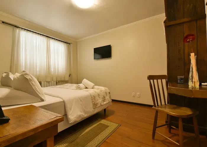 Cabin Rentals in Gramado near Black Lake