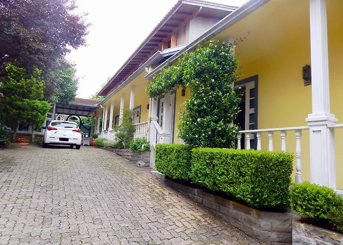 Apartamentos Sulla Collina Centro De Gramado Localizado Proximo Da Rua Coberta