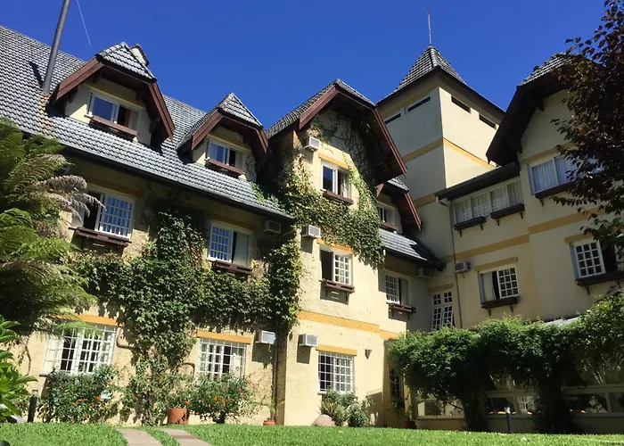 Gramado hotels near Enchanted World Lawn